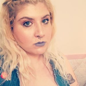 Meet your Posher, Tina